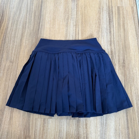 NWT! OFFLINE by Aerie Keep It Cool Pleated Tennis Skirt - Built-In Shorts - S - Picture 3 of 5